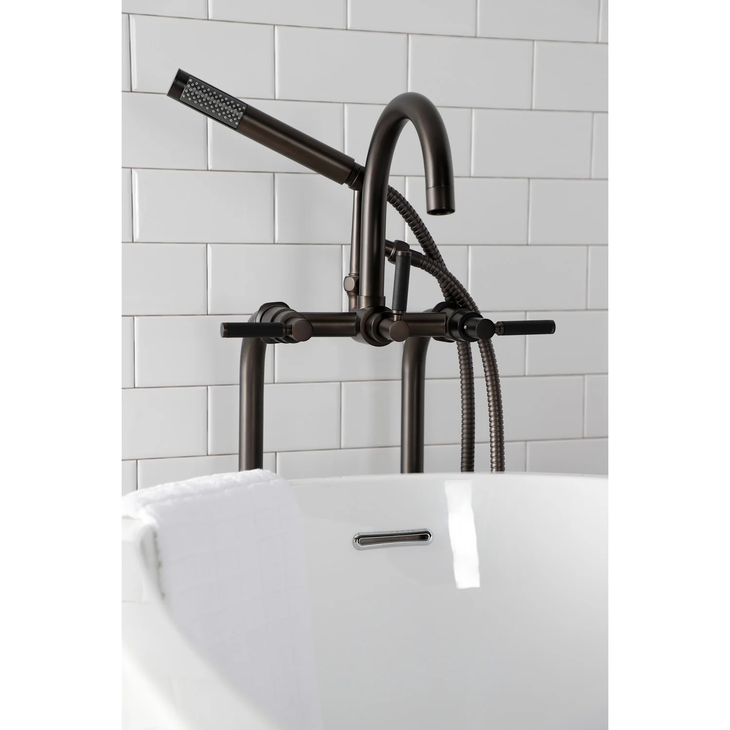 Kingston Sona CCK8105DKL - Concord Freestanding Tub Faucet with Supply Line and Stop Valve, Oil Rubbed Bronze - Image 8