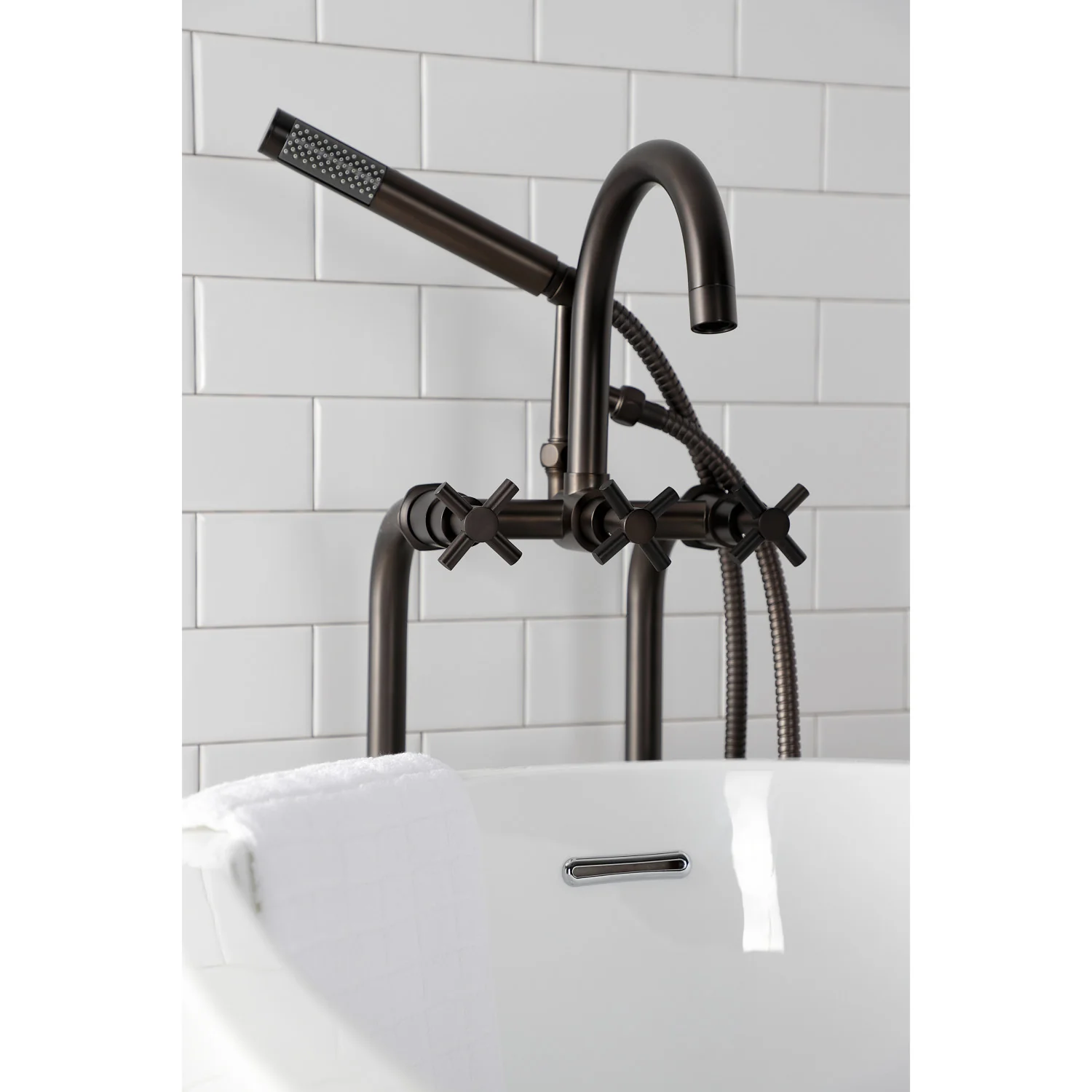 Kingston Sona CCK8105DX - Concord Freestanding Tub Faucet with Supply Line and Stop Valve, Oil Rubbed Bronze - Image 5