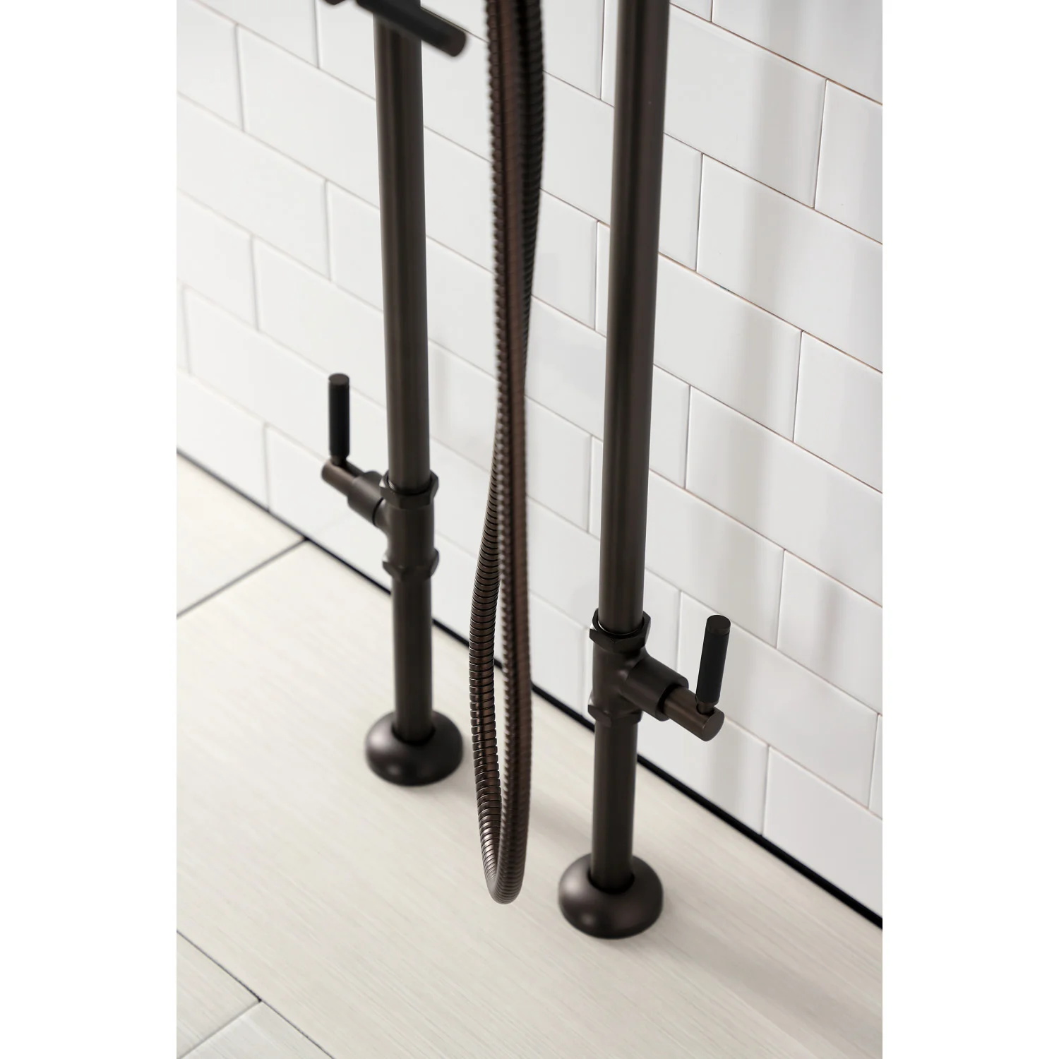 Kingston Sona CCK8405DKL - Concord Freestanding Tub Faucet with Supply Line and Stop Valve, Oil Rubbed Bronze - Image 3
