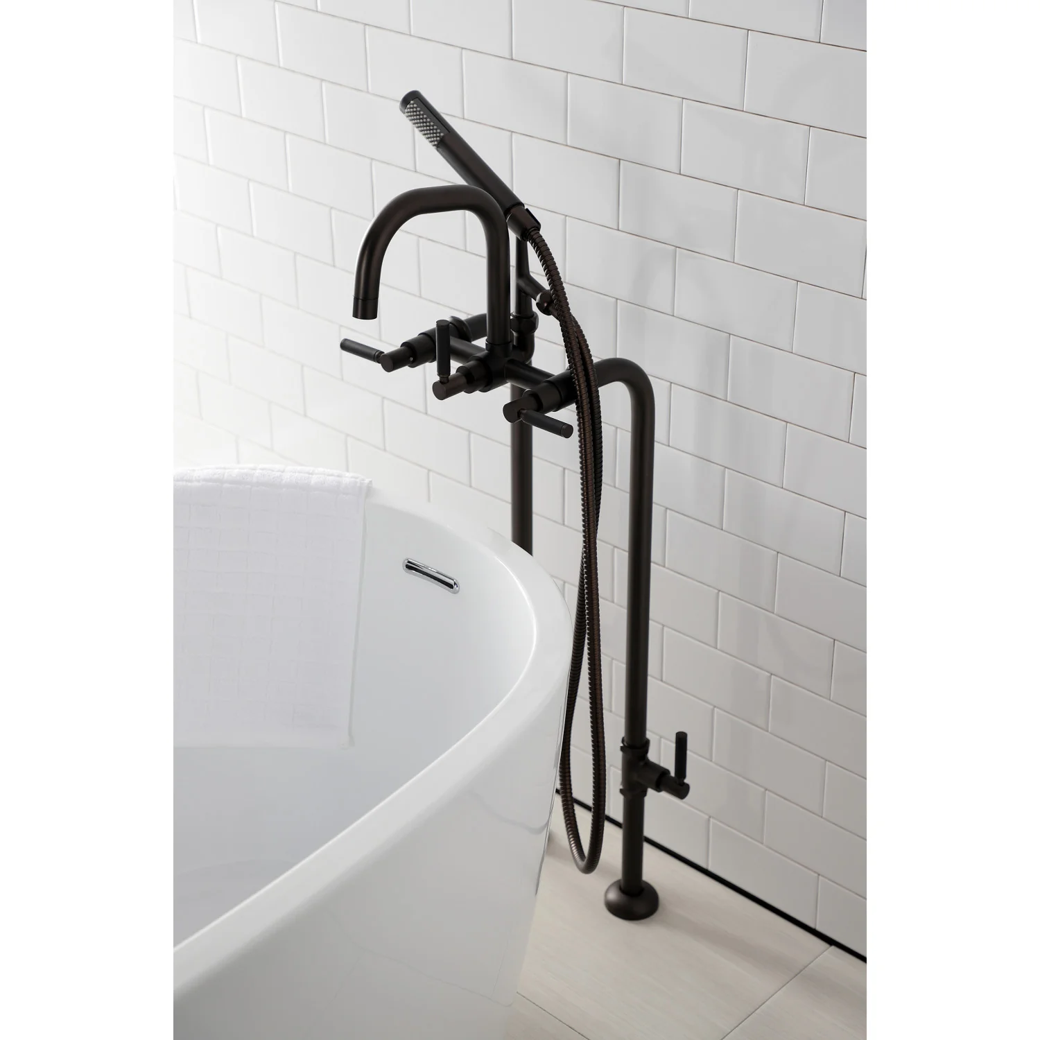 Kingston Sona CCK8405DKL - Concord Freestanding Tub Faucet with Supply Line and Stop Valve, Oil Rubbed Bronze - Image 4