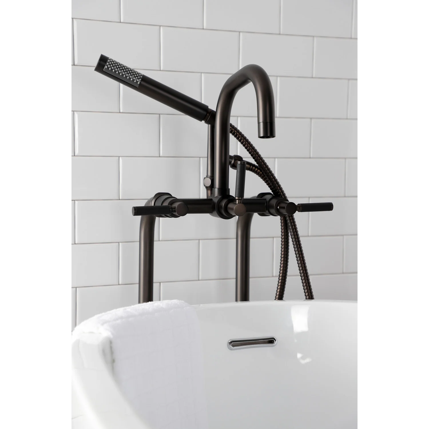 Kingston Sona CCK8405DKL - Concord Freestanding Tub Faucet with Supply Line and Stop Valve, Oil Rubbed Bronze - Image 8