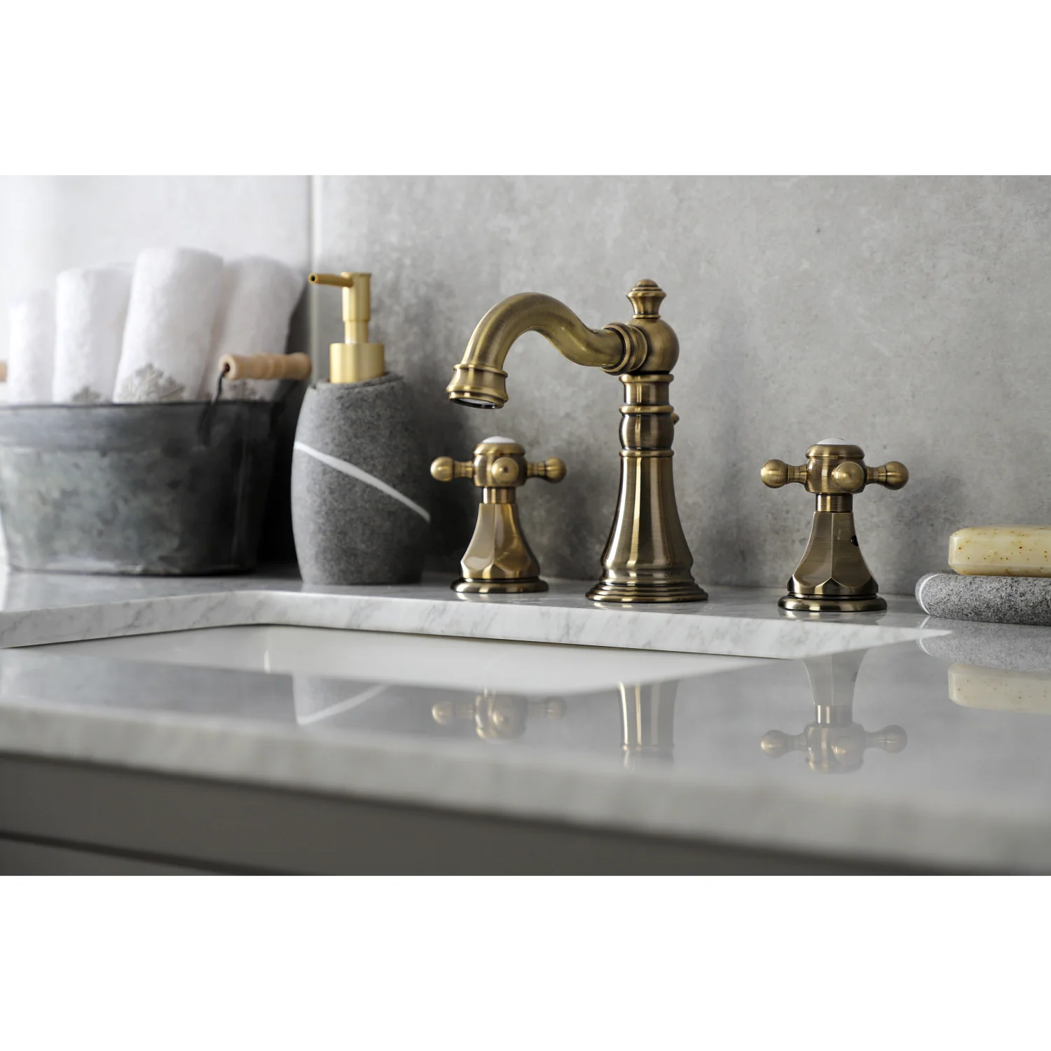 Kingston Heirloom FSC19733BX - Metropolitan Two-Handle 3-Hole Deck Mount Widespread Bathroom Faucet with Brass Pop-Up, Antique Brass - Image 4