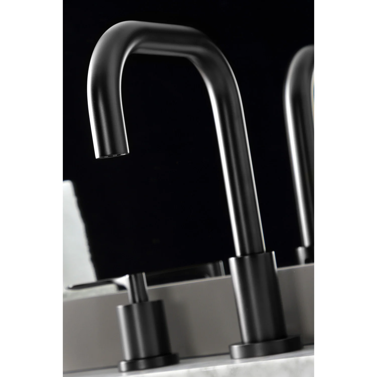 Kingston Tulare FSC8930SVL - Serena Widespread Bathroom Faucet with Brass Pop-Up, Matte Black - Image 5