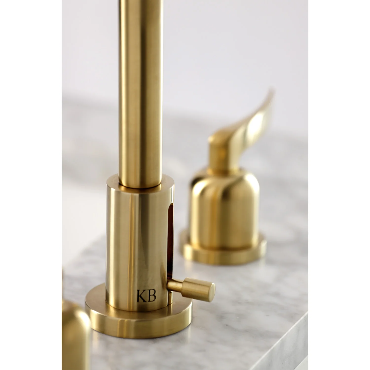 Kingston Sona FSC8933EFL - Centurion Two-Handle 3-Hole Deck Mount Widespread Bathroom Faucet with Brass Pop-Up, Brushed Brass - Image 3