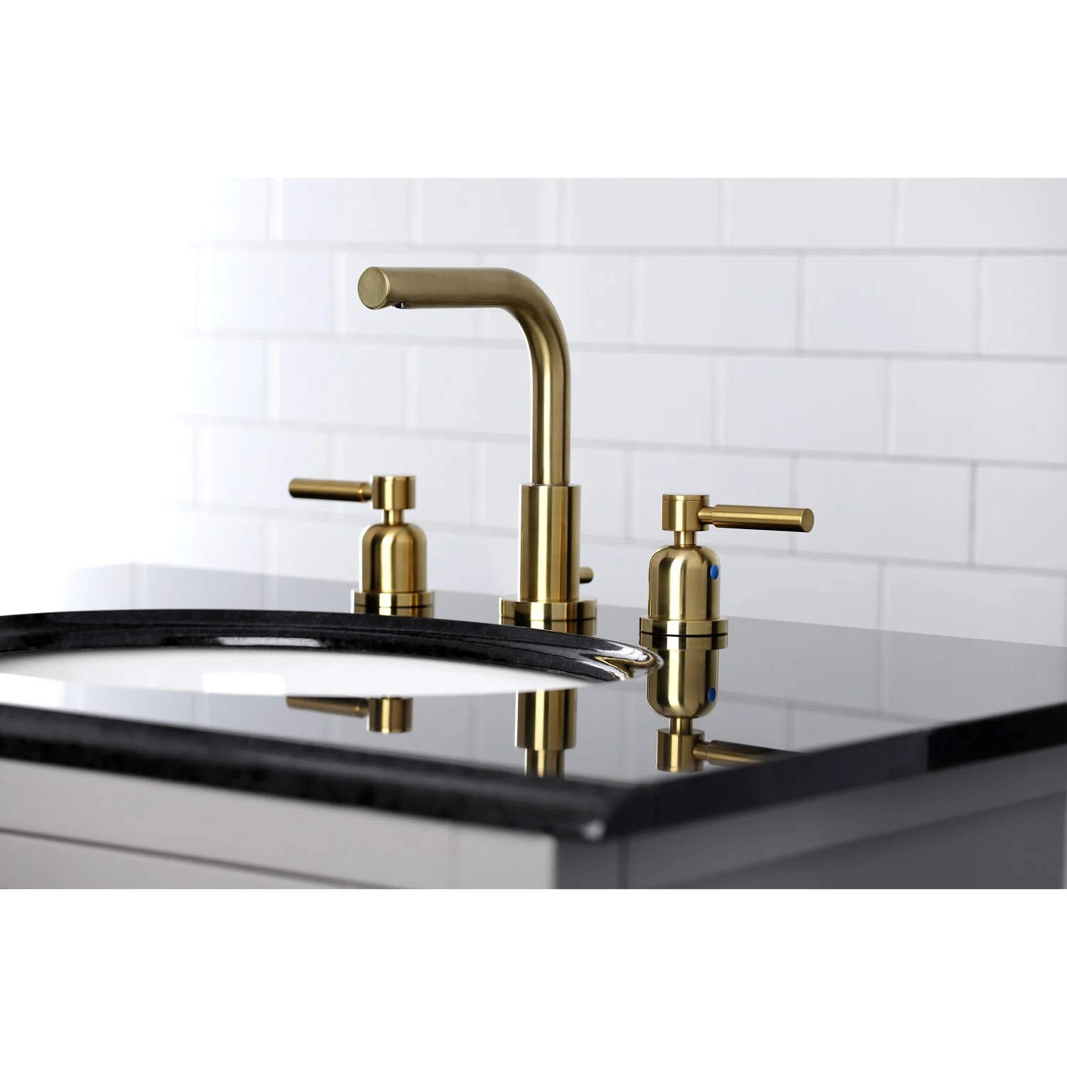 Kingston Sona FSC8953DL - Concord Two-Handle 3-Hole Deck Mount Widespread Bathroom Faucet with Brass Pop-Up, Brushed Brass - Image 4