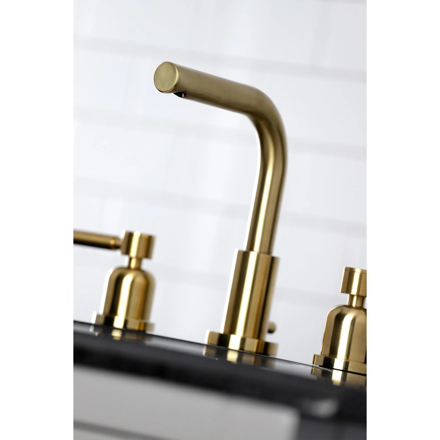 Kingston Sona FSC8953DL - Concord Two-Handle 3-Hole Deck Mount Widespread Bathroom Faucet with Brass Pop-Up, Brushed Brass - Image 5