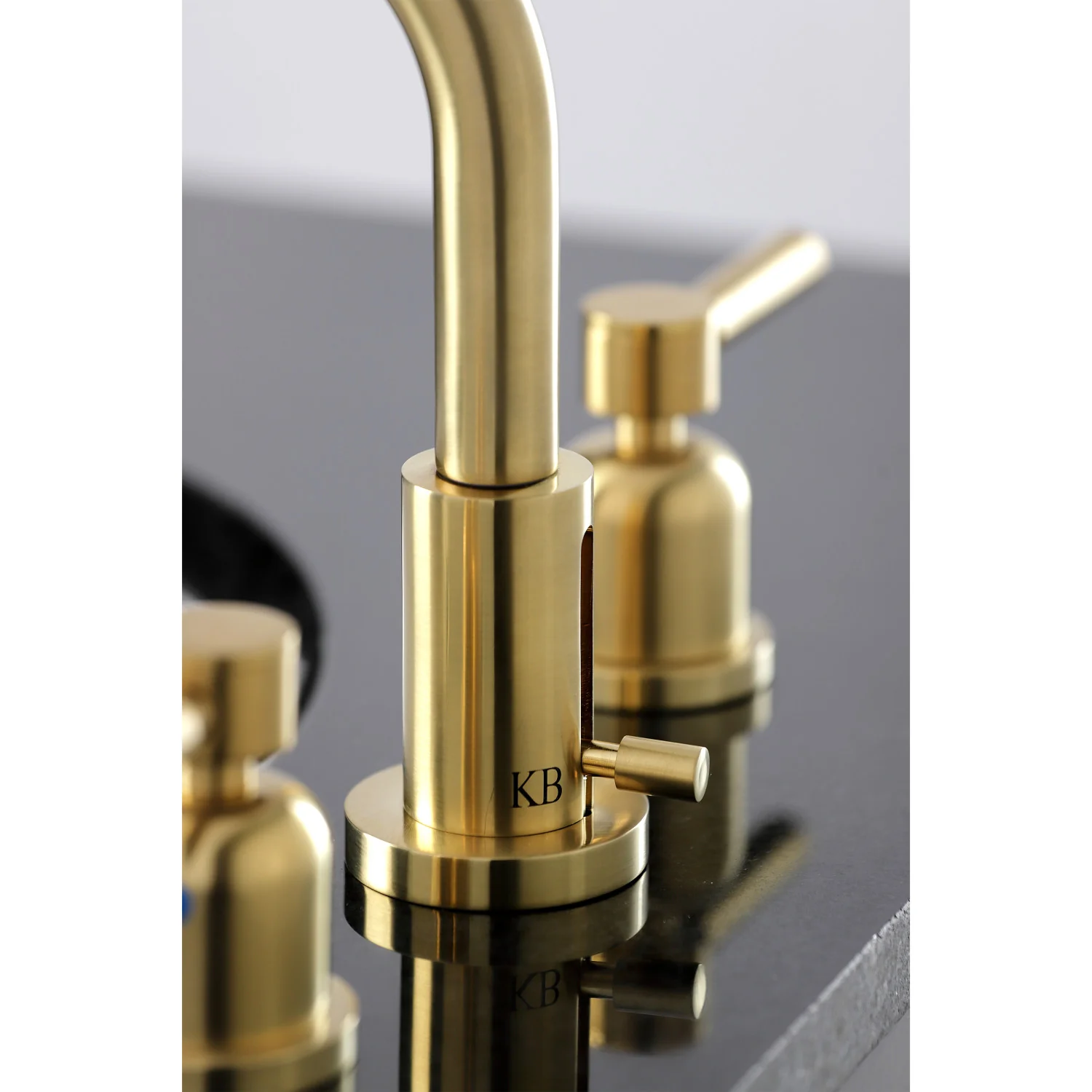 Kingston Sona FSC8953DL - Concord Two-Handle 3-Hole Deck Mount Widespread Bathroom Faucet with Brass Pop-Up, Brushed Brass - Image 6