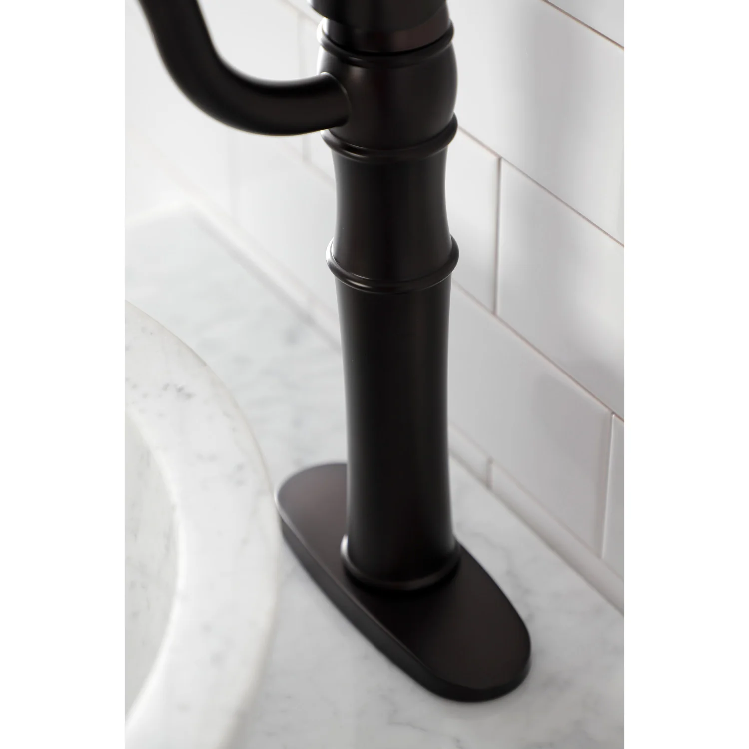 Kingston Heirloom KB3425LL - Victorian Single-Handle 1-Hole Deck Mount Vessel Faucet, Oil Rubbed Bronze - Image 2