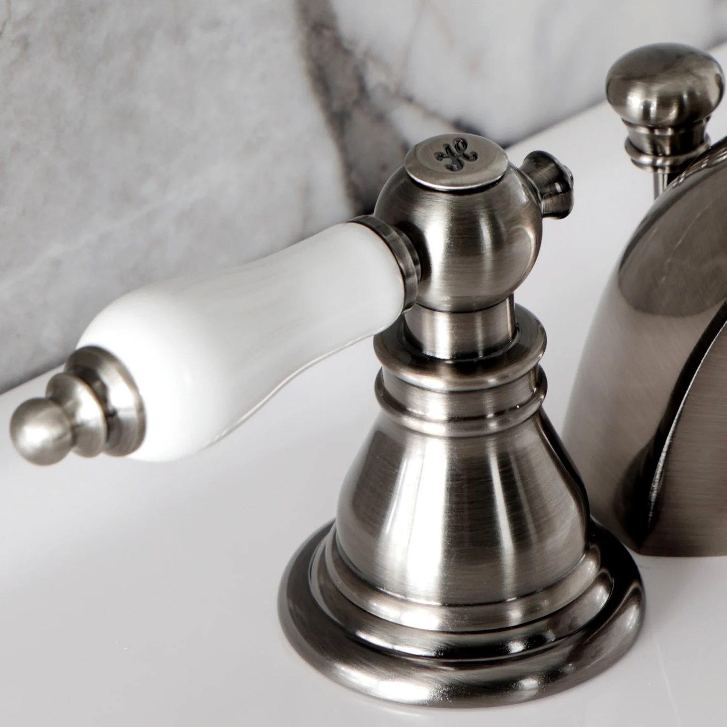 Kingston Tulare KB953APL - American Patriot Two-Handle 3-Hole Deck Mount Mini-Widespread Bathroom Faucet with Pop-Up Drain, Black Stainless - Image 7