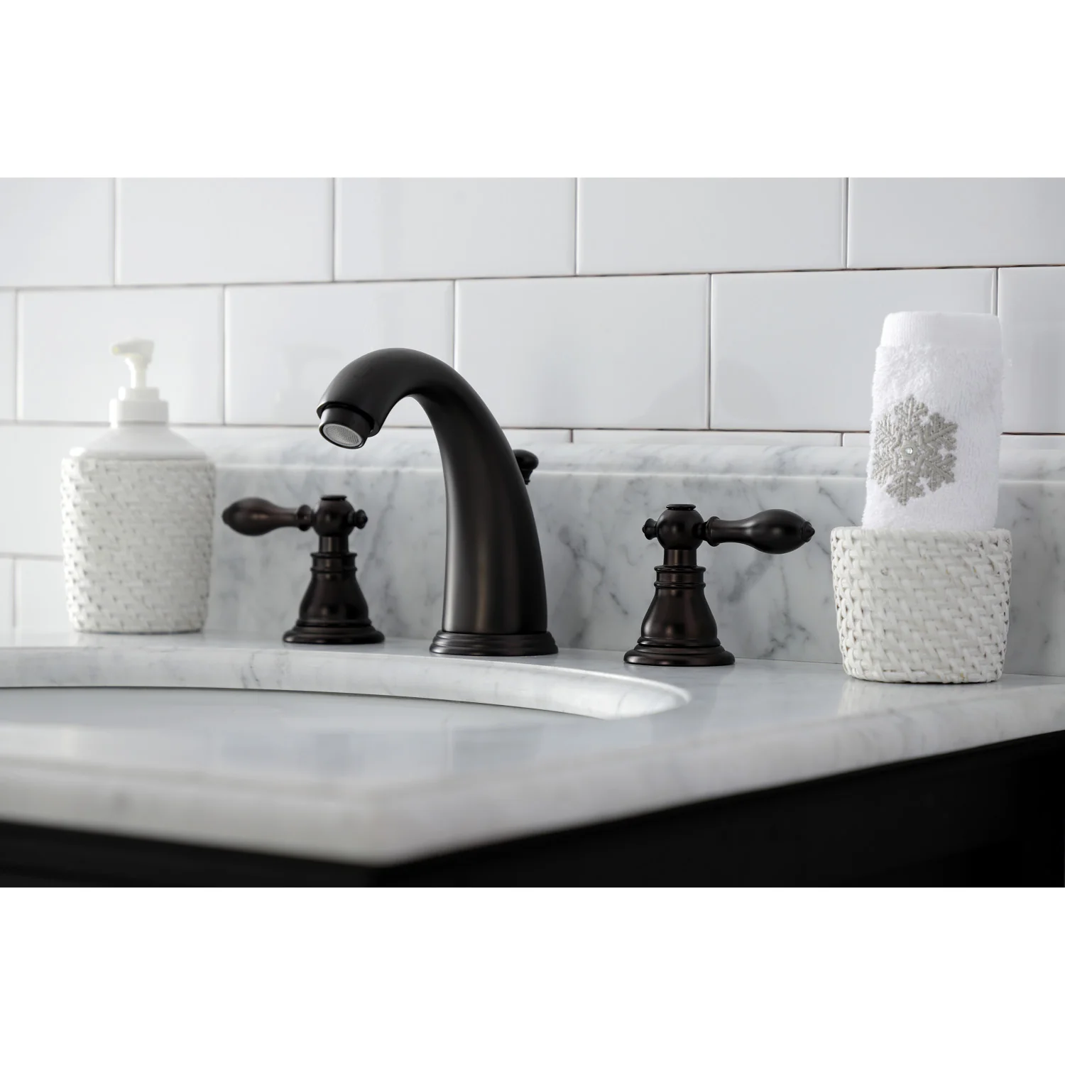 Kingston Tulare KB985ACL - American Classic Two-Handle 3-Hole Deck Mount Widespread Bathroom Faucet with Pop-Up Drain, Oil Rubbed Bronze - Image 4