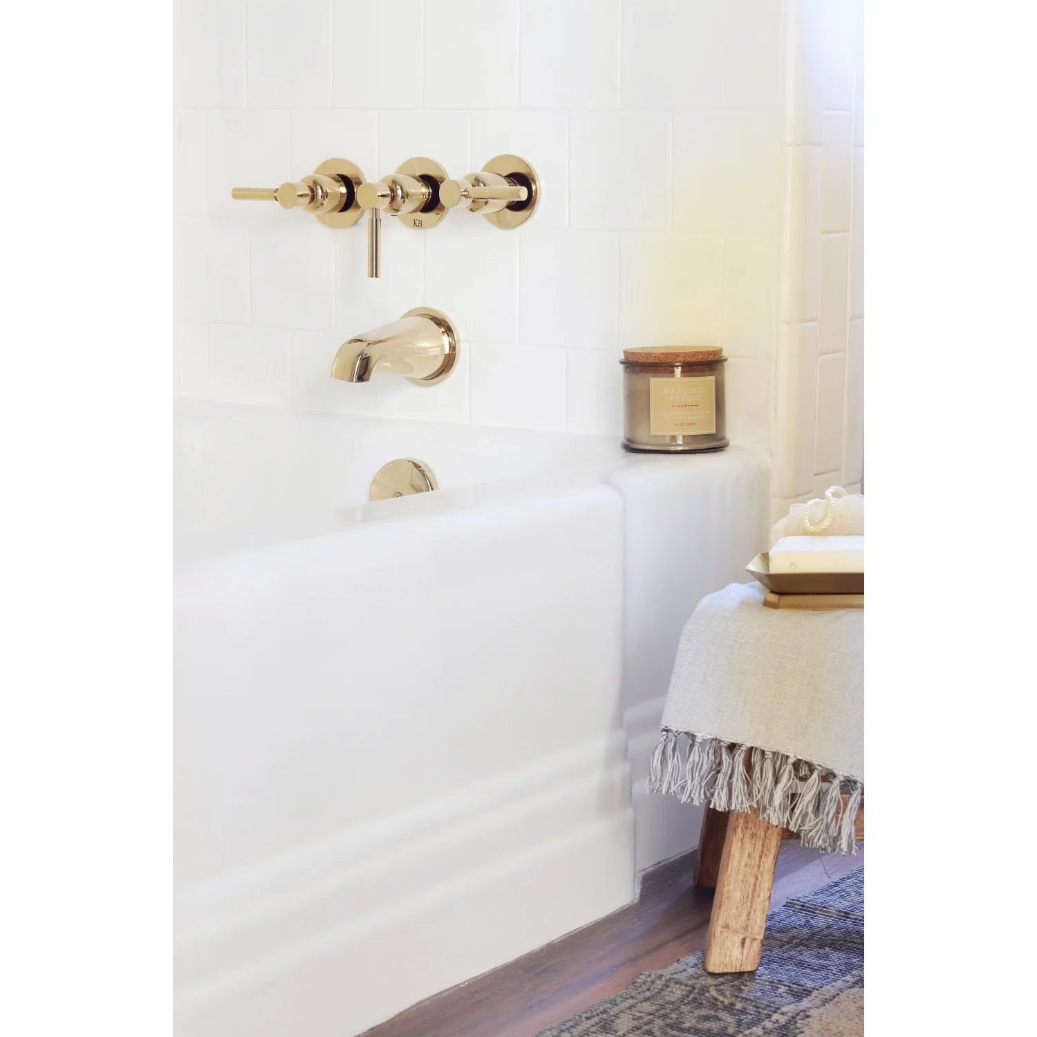 Kingston Sona KBX8132DL - Concord Triple-Handle Tub and Shower Faucet, Polished Brass - Image 24