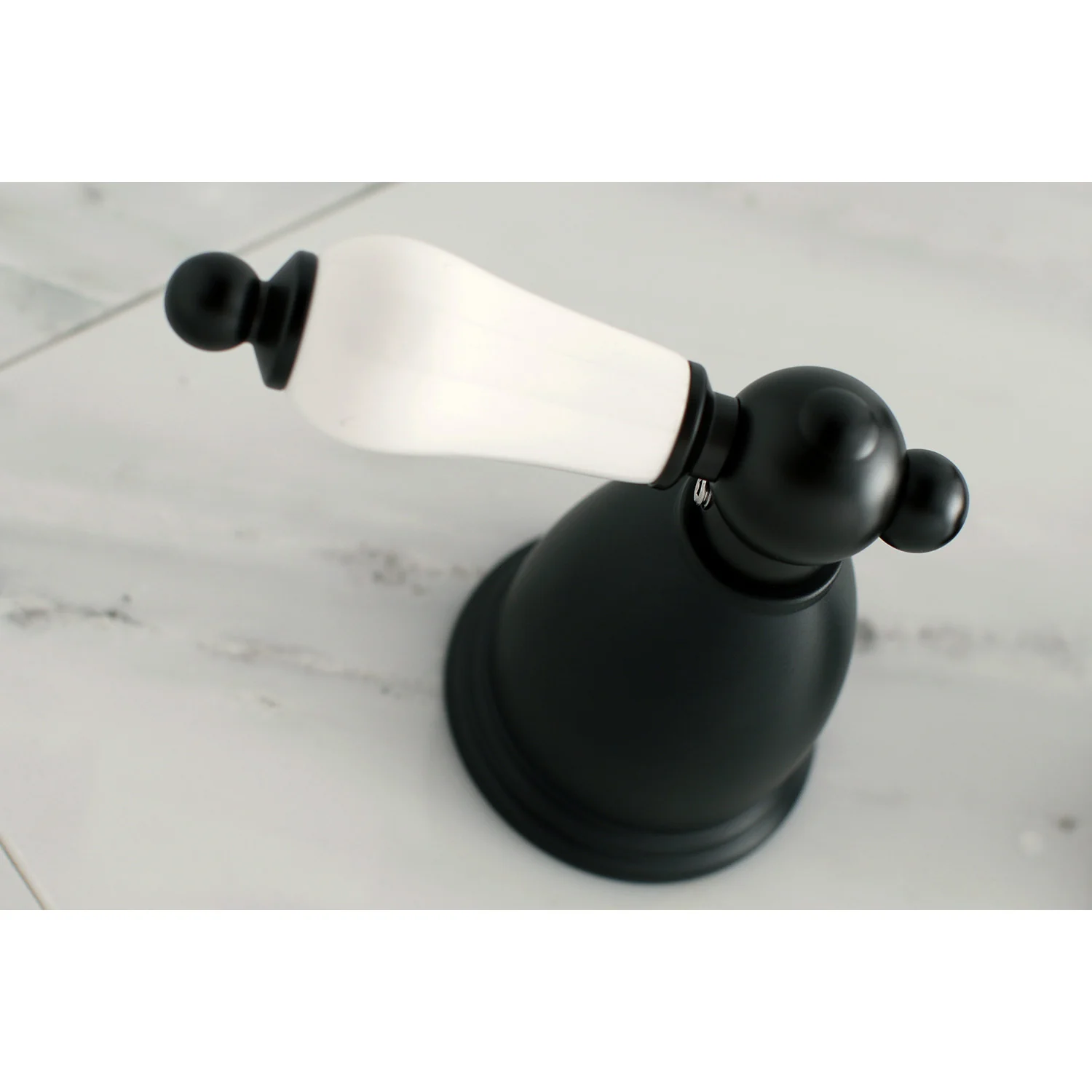 Kingston Heirloom KS1025PL - Heritage Two-Handle 3-Hole Wall Mount Tub Faucet, Oil Rubbed Bronze - Image 2