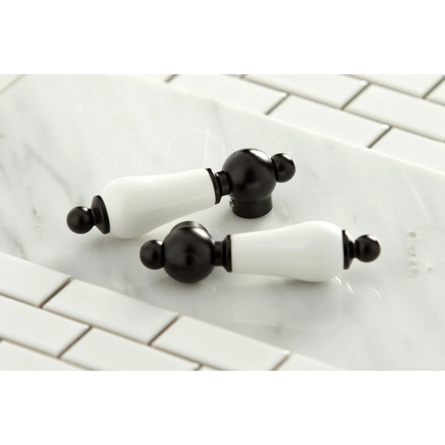 Kingston Heirloom KS1025PL - Heritage Two-Handle 3-Hole Wall Mount Tub Faucet, Oil Rubbed Bronze - Image 7