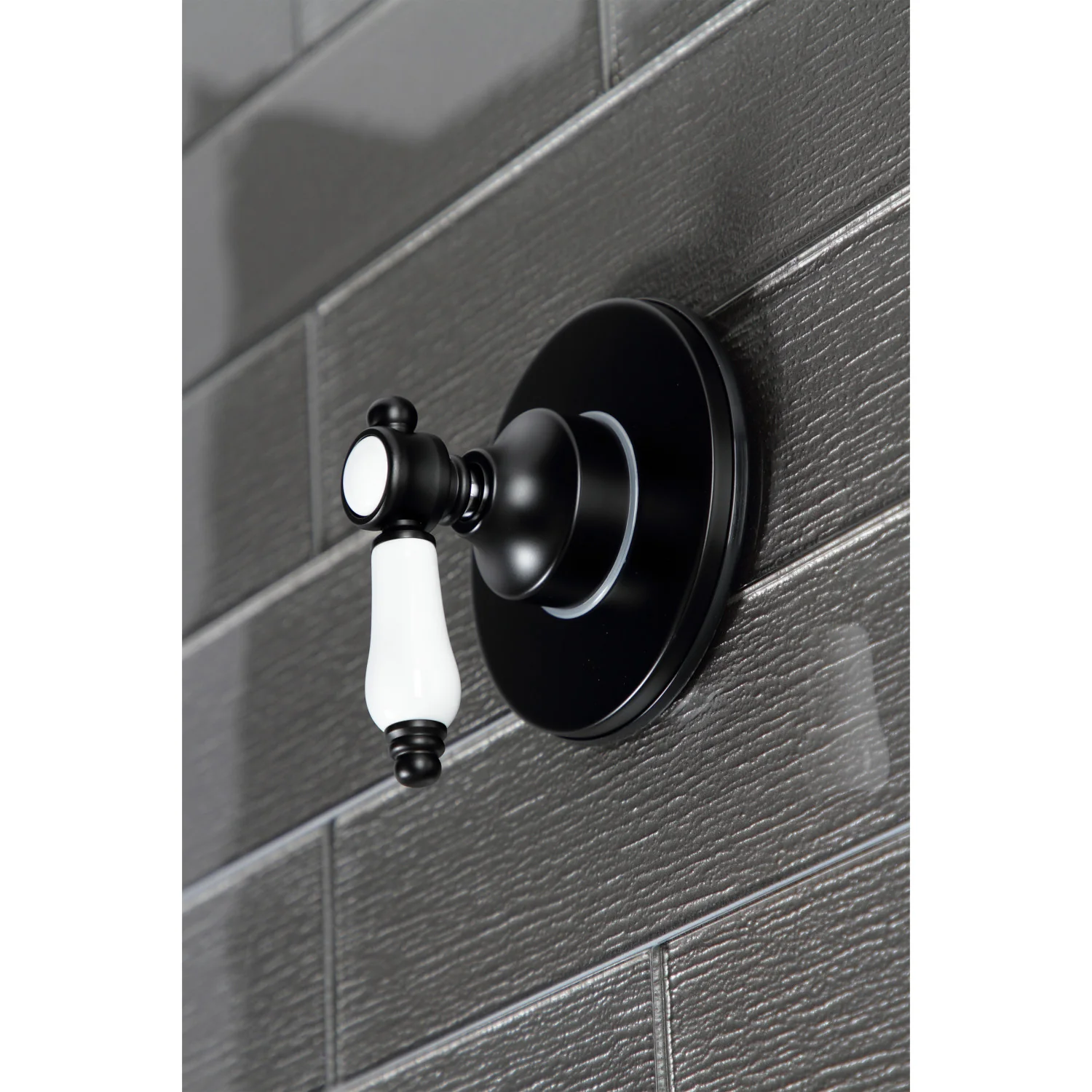 Kingston Heirloom KS3030BPL - Bel-Air Single-Handle Three-Way Diverter Valve with Round Trim Kit, Matte Black - Image 4