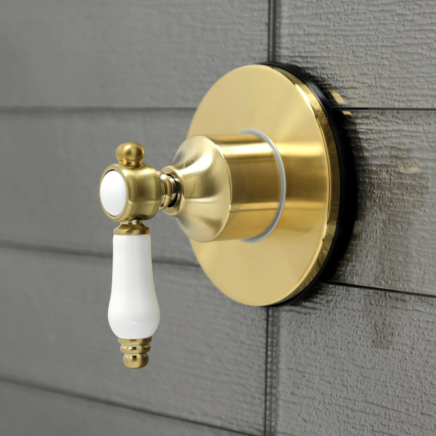 Kingston Heirloom KS3037BPL - Bel-Air Single-Handle Three-Way Diverter Valve with Round Trim Kit, Brushed Brass - Image 3