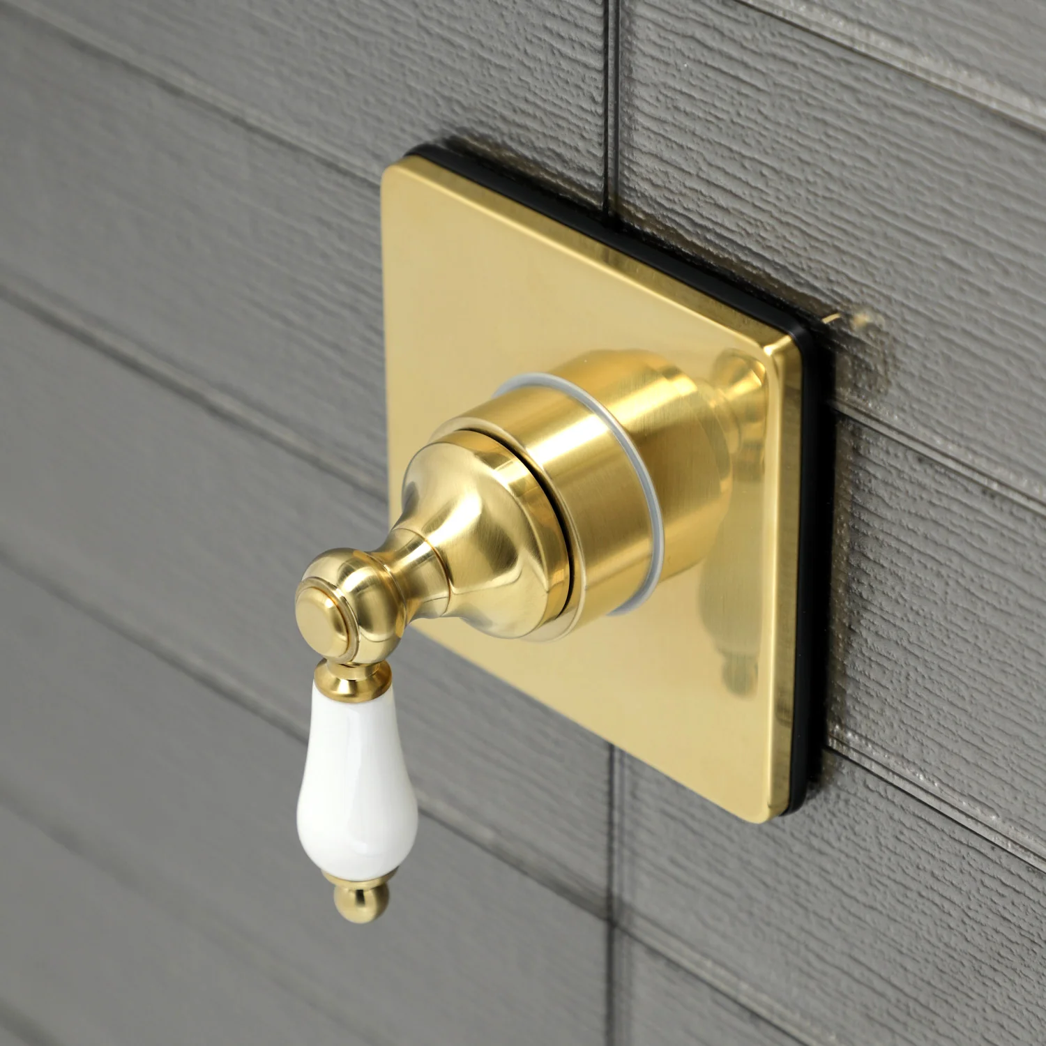 Kingston Heirloom KS3047PL - Restoration Single-Handle Three-Way Diverter Valve with Square Trim Kit, Brushed Brass - Image 2