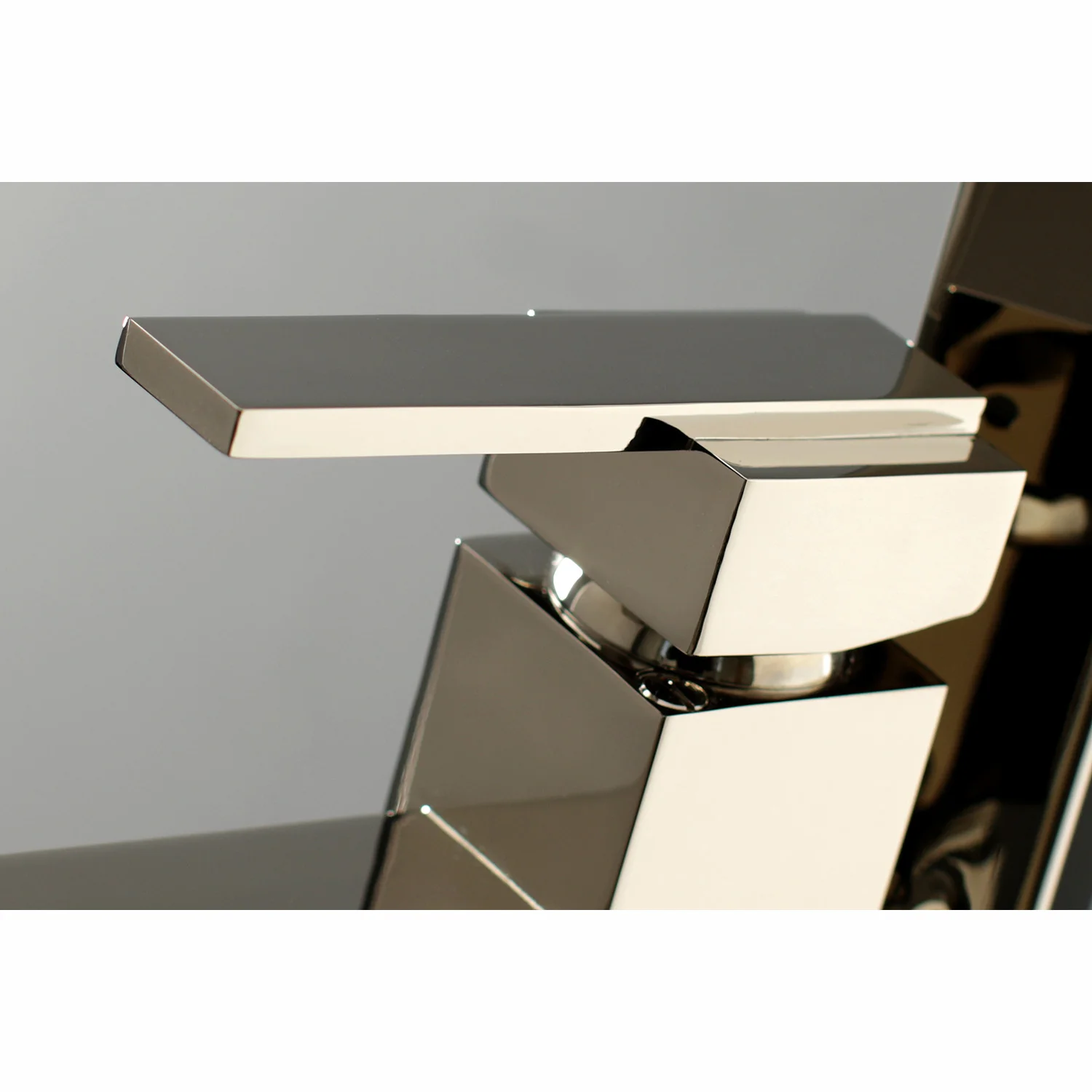 Kingston Sona KS4136QLL - Executive Single-Handle 1-Hole Freestanding Tub Faucet with Hand Shower, Polished Nickel - Image 3