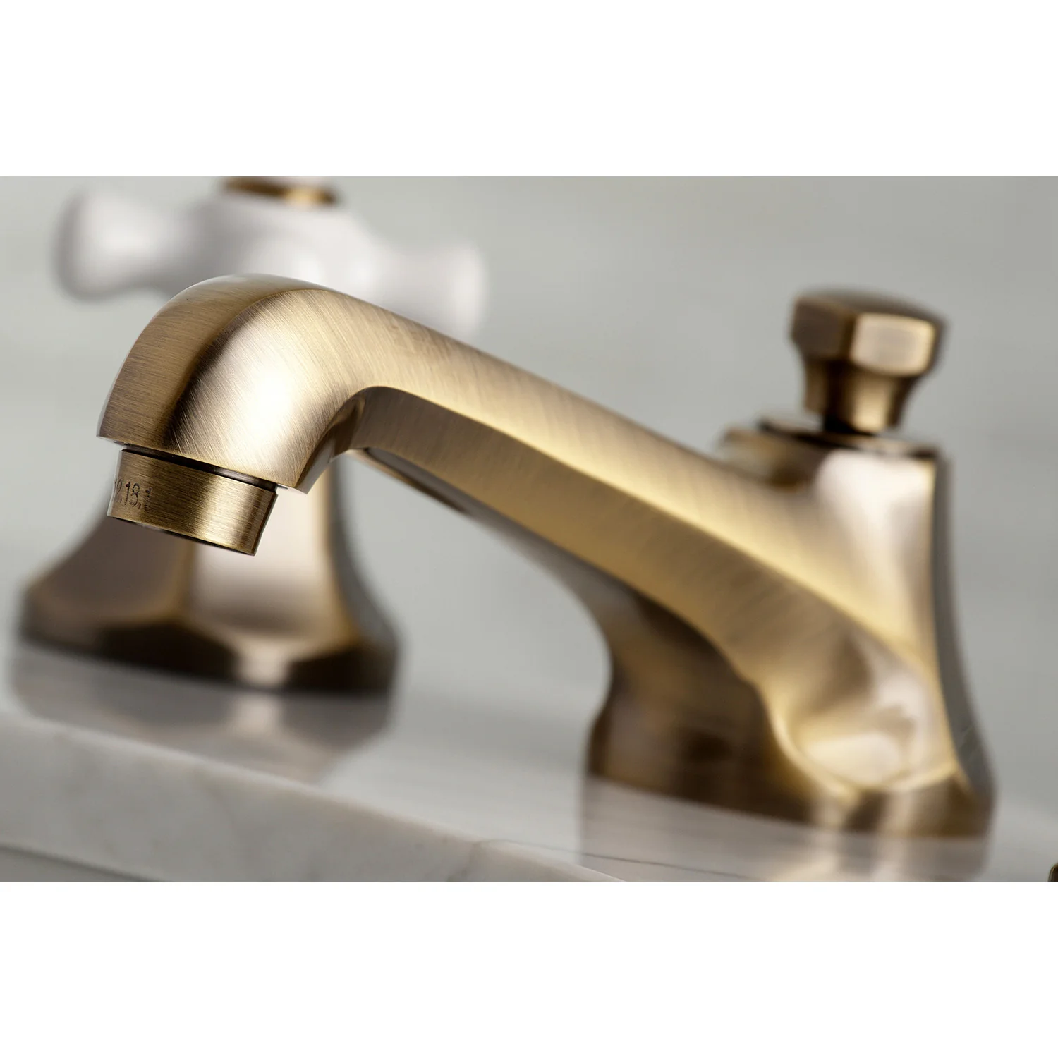 Kingston Tulare KS4463PX - Metropolitan Two-Handle 3-Hole Deck Mount Widespread Bathroom Faucet with Brass Pop-Up, Antique Brass - Image 2