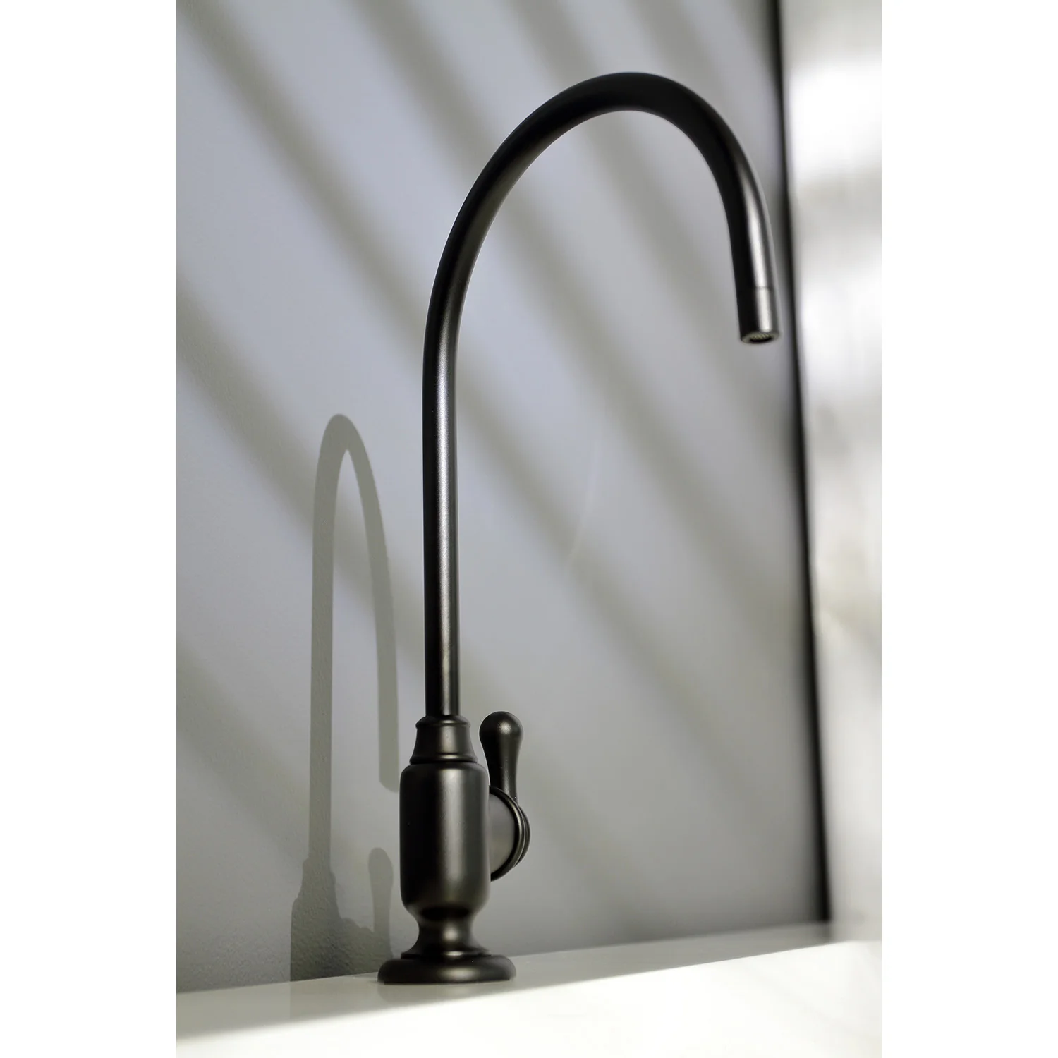 Kingston Heirloom KS5190AL - Royale Single-Handle 1-Hole Deck Mount Water Filtration Faucet, Matte Black - Image 3