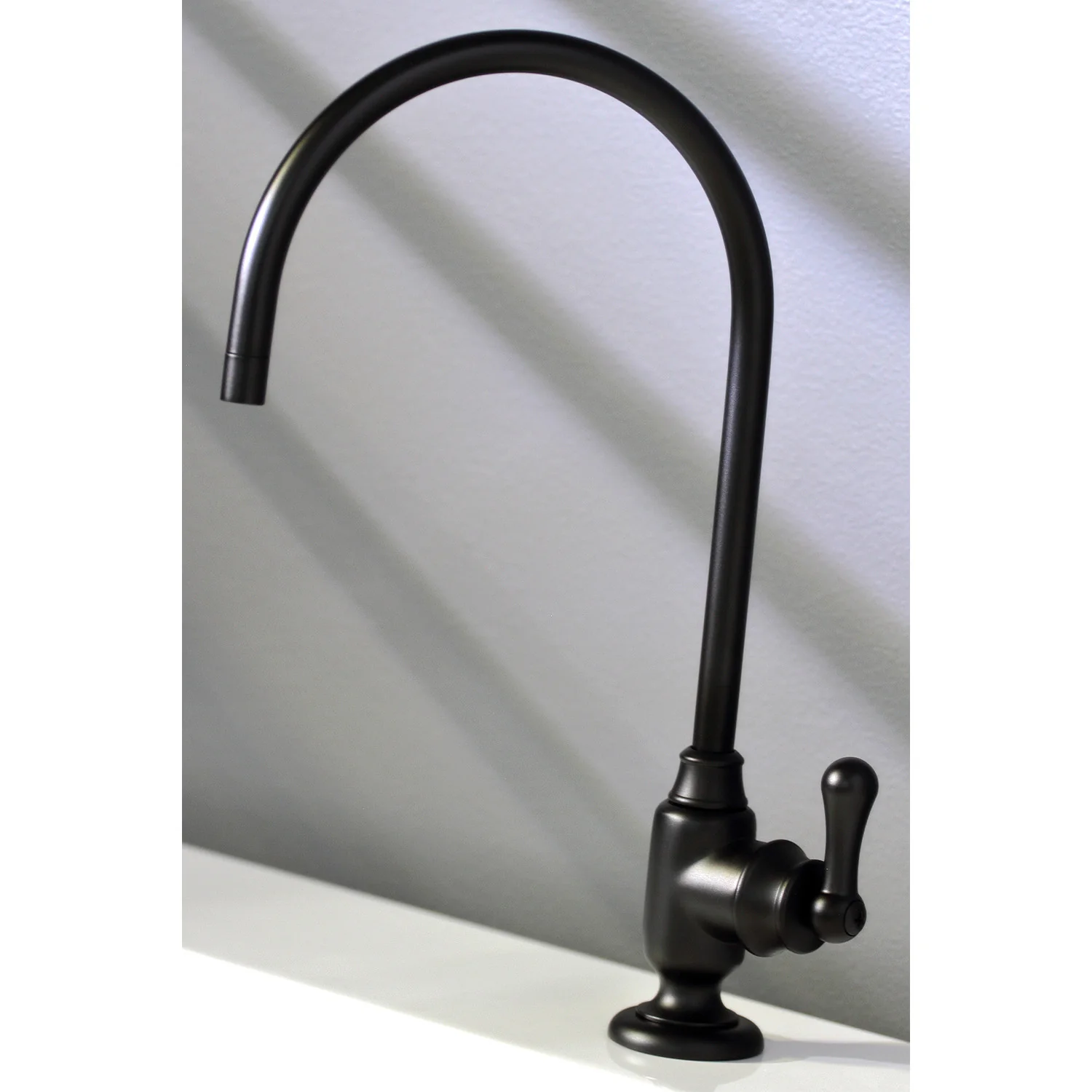 Kingston Heirloom KS5190AL - Royale Single-Handle 1-Hole Deck Mount Water Filtration Faucet, Matte Black - Image 4