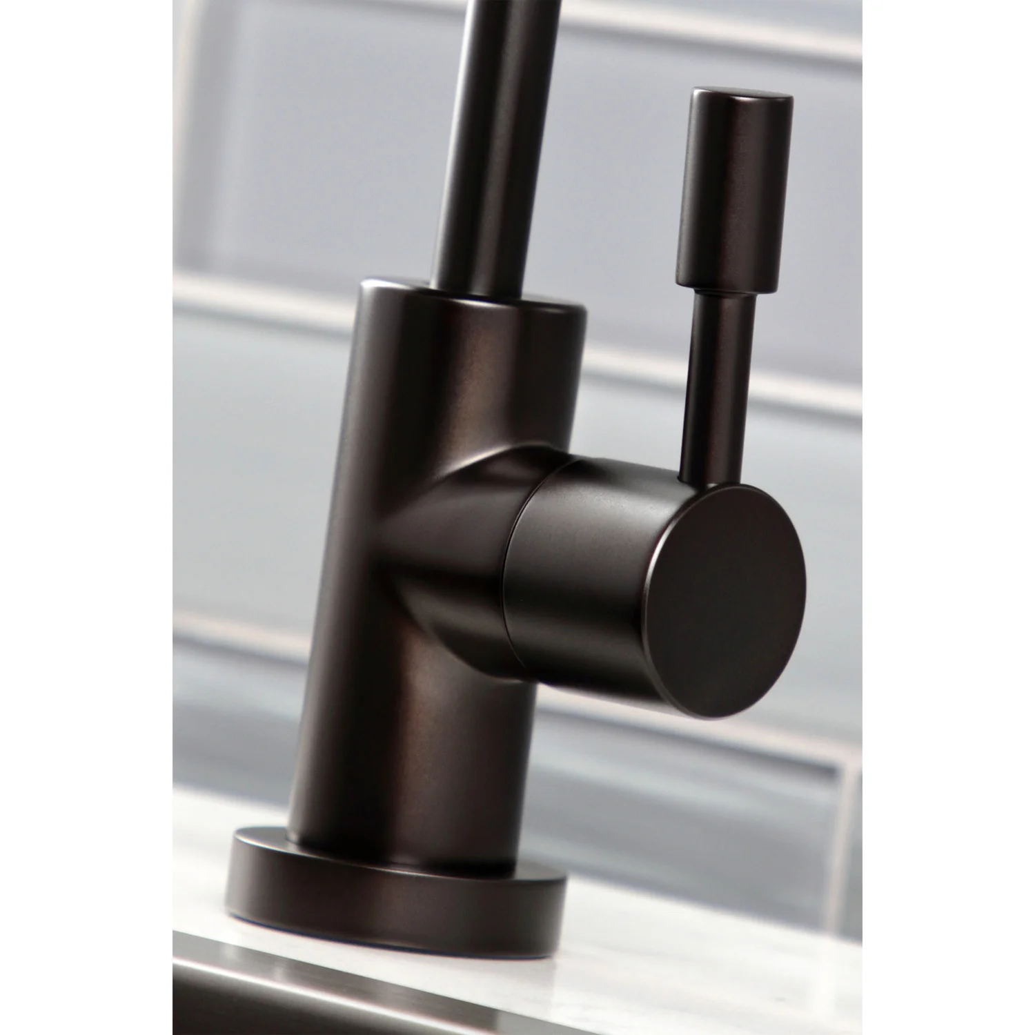 Kingston Sona KS6195DL - Concord Single-Handle 1-Hole Deck Mount Water Filtration Faucet, Oil Rubbed Bronze - Image 2