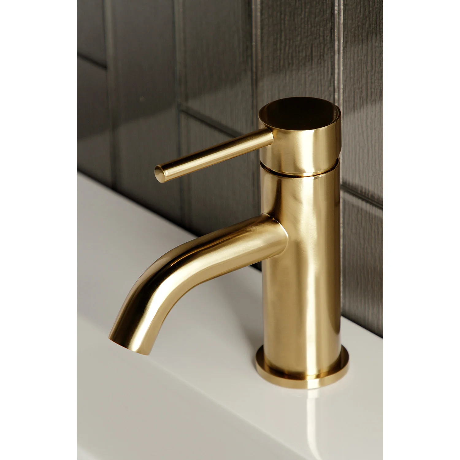 Kingston Sona LS8223DL - Concord One-Handle 1-Hole Bathroom Faucet with Push Pop-Up Drain, Brushed Brass - Image 5
