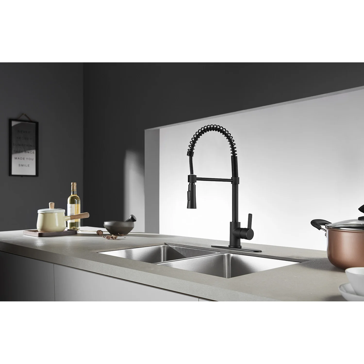 Kingston Sona LS8670CTL - Continental Single-Handle 1-Hole Deck Mount Pre-Rinse Kitchen Faucet, Matte Black - Image 7