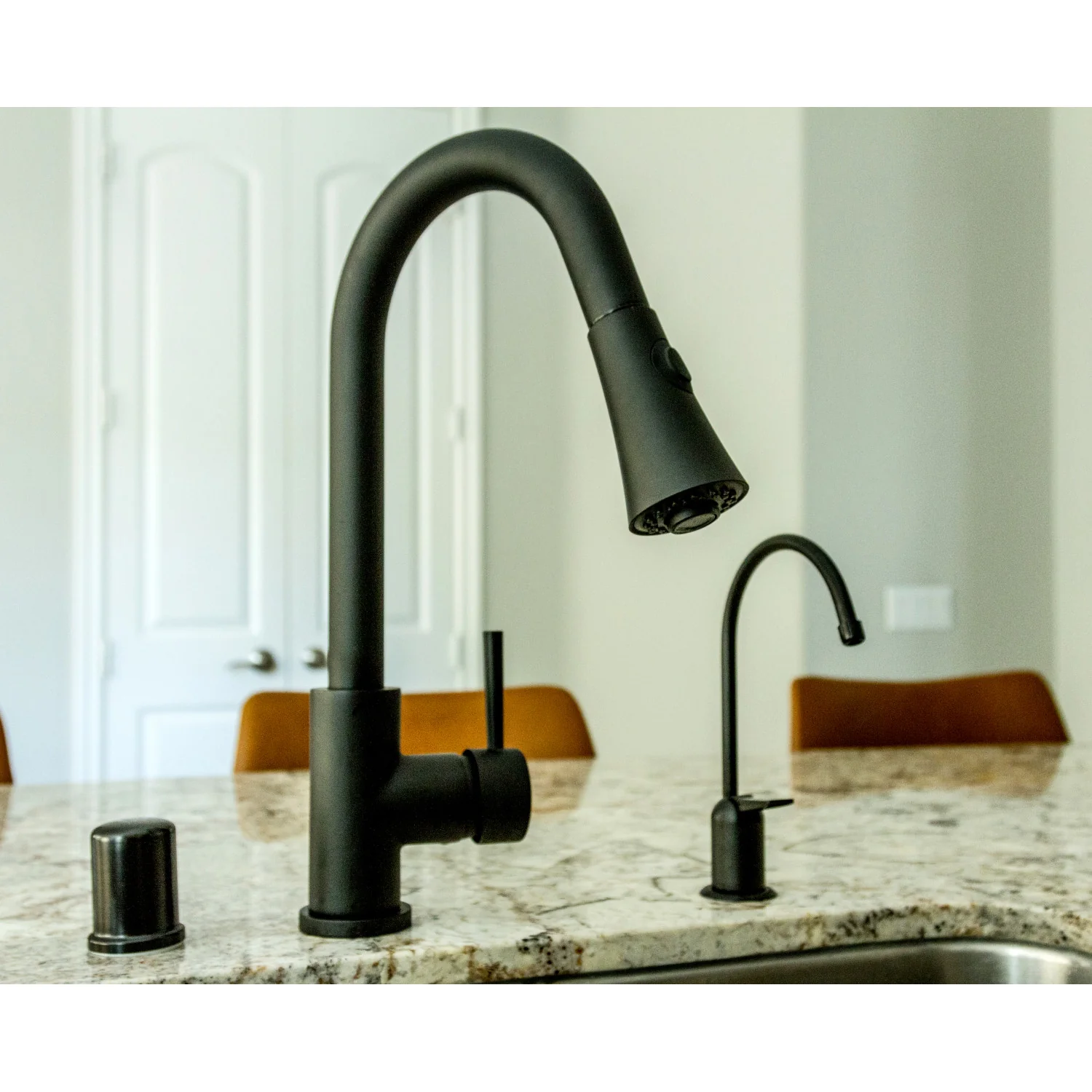 Kingston Tulare LS8720DL - Concord Single-Handle Pull-Down Kitchen Faucet, Matte Black - Image 18