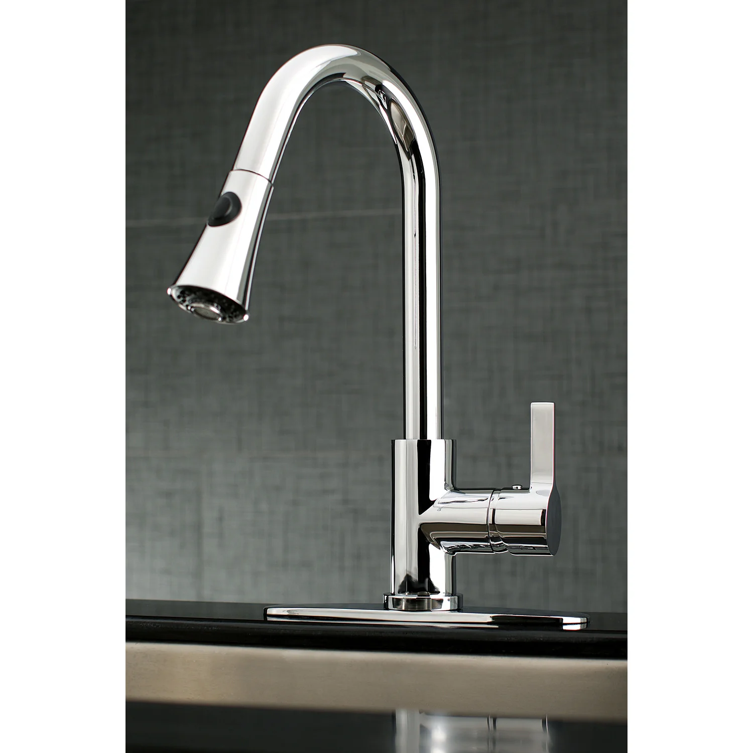Kingston Tulare LS8721CTL - Continental Single-Handle Pull-Down Kitchen Faucet, Polished Chrome - Image 3