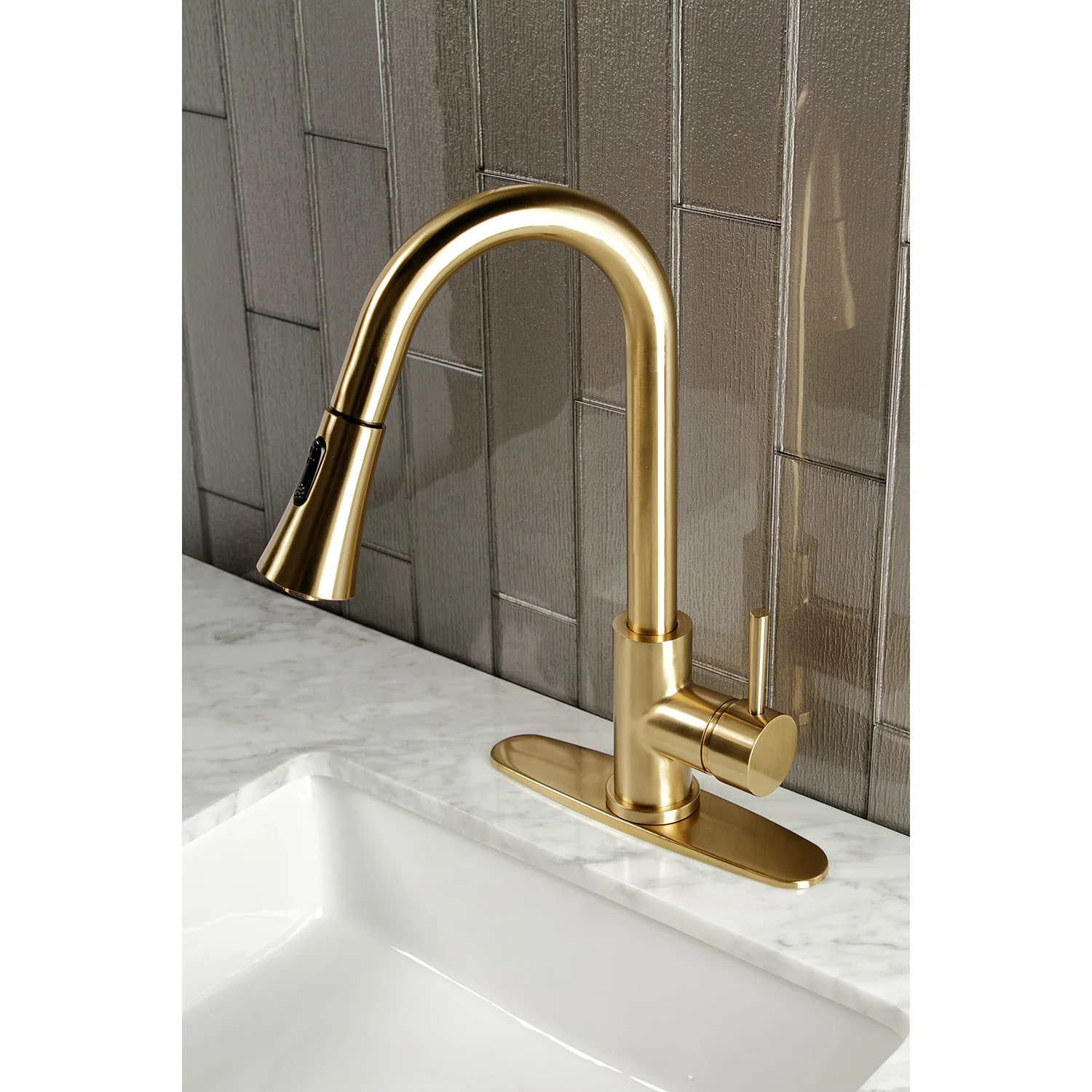Kingston Tulare LS8723DL - Concord Single-Handle Pull-Down Kitchen Faucet, Brushed Brass - Image 7