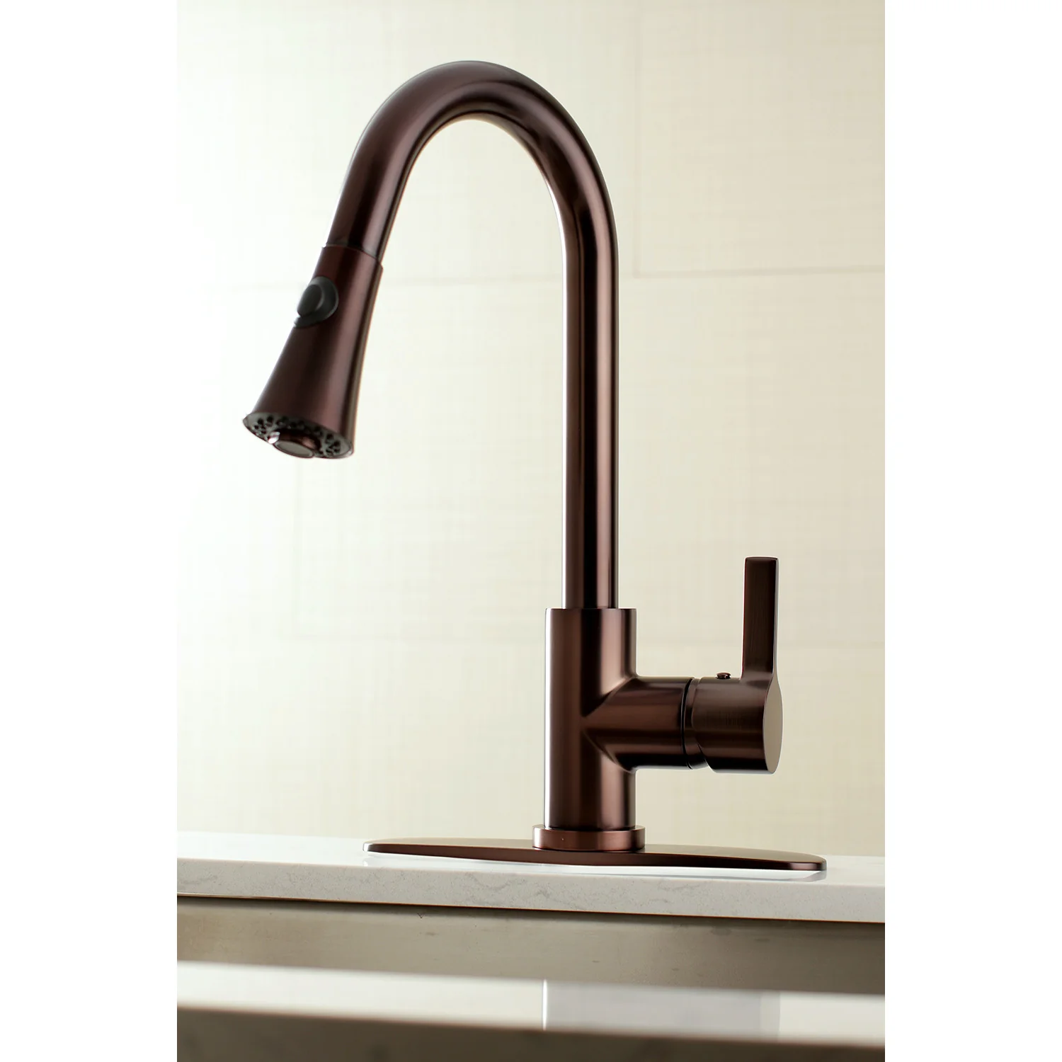 Kingston Tulare LS8725CTL - Continental Single-Handle Pull-Down Kitchen Faucet, Oil Rubbed Bronze - Image 3