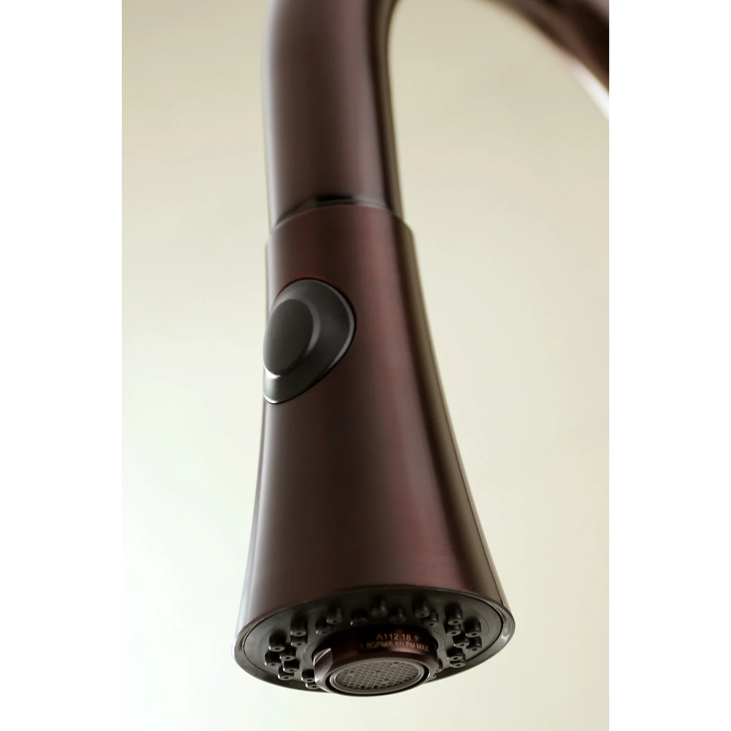 Kingston Tulare LS8725CTL - Continental Single-Handle Pull-Down Kitchen Faucet, Oil Rubbed Bronze - Image 4