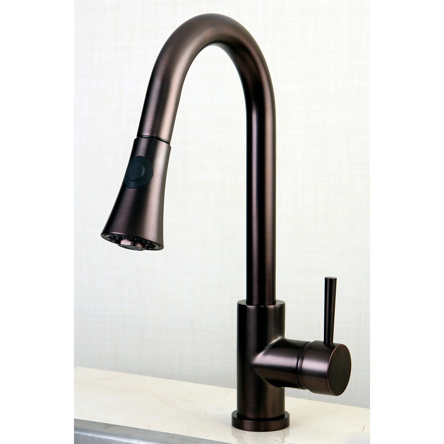 Kingston Tulare LS8725DL - Concord Single-Handle Pull-Down Kitchen Faucet, Oil Rubbed Bronze - Image 6