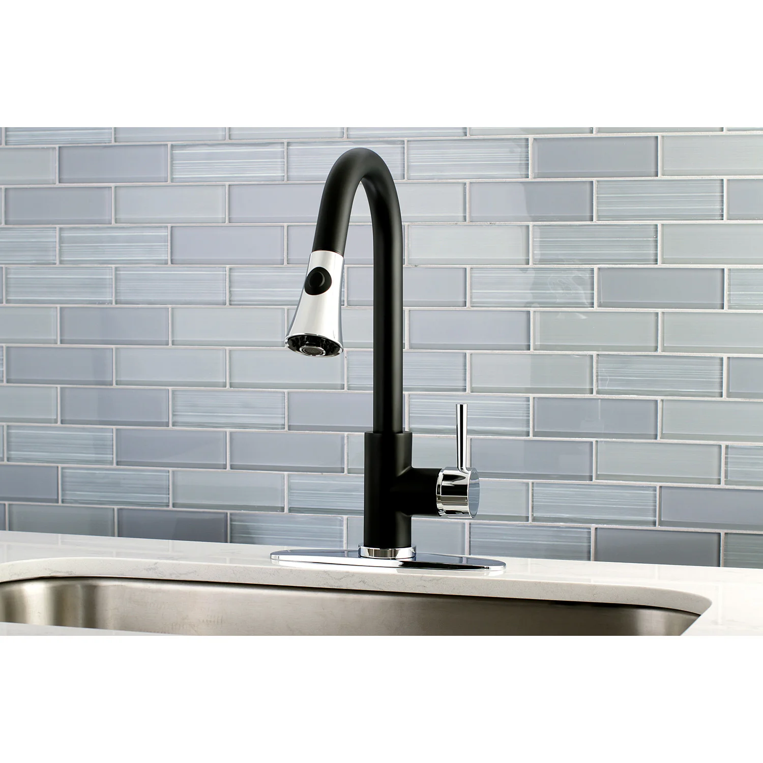 Kingston Tulare LS8727DL - Concord Single-Handle Pull-Down Kitchen Faucet, Matte Black/Polished Chrome - Image 2