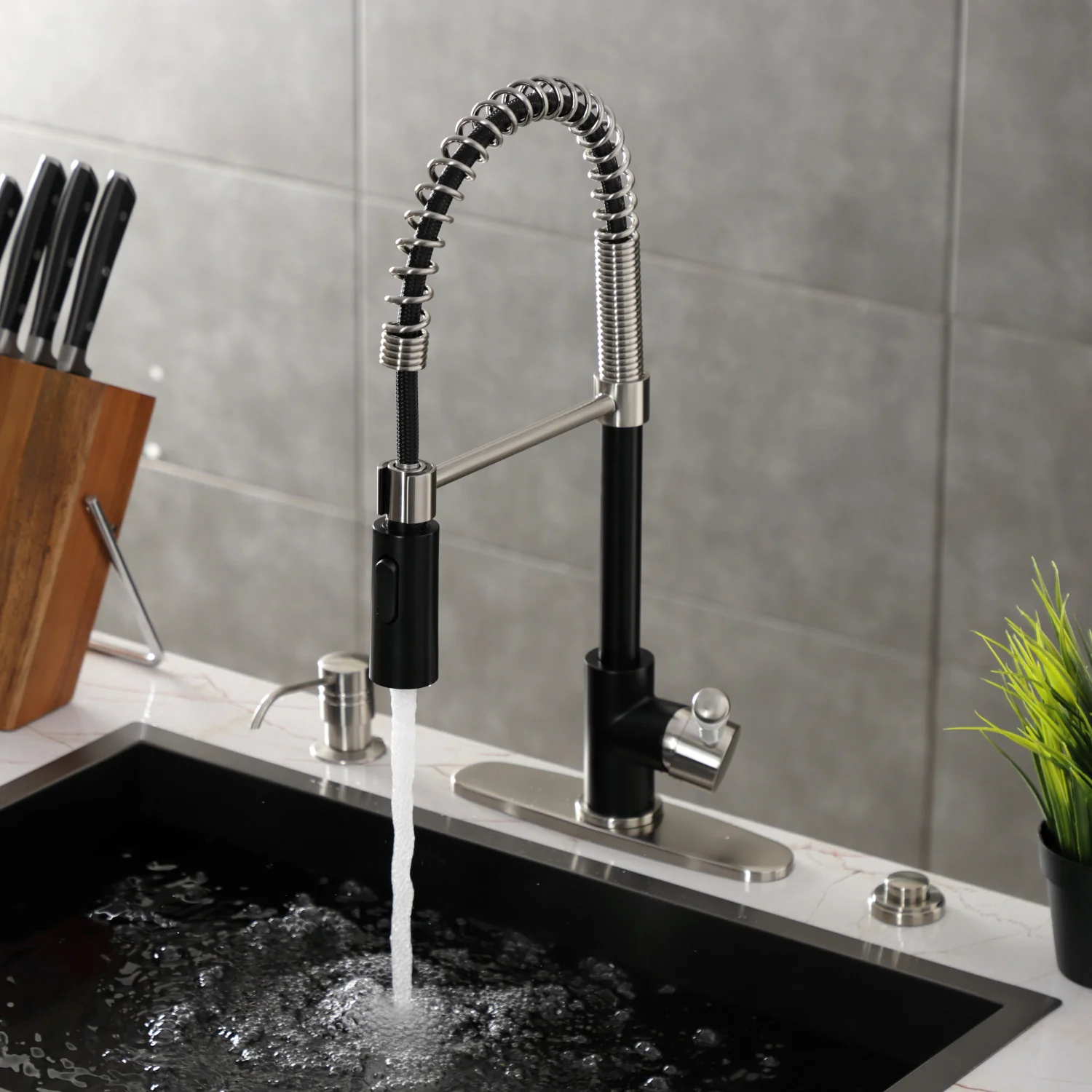 Kingston Tulare LS8779DPL - Paris Single-Handle 1-Hole Deck Mount Pre-Rinse Kitchen Faucet, Matte Black/Brushed Nickel - Image 5