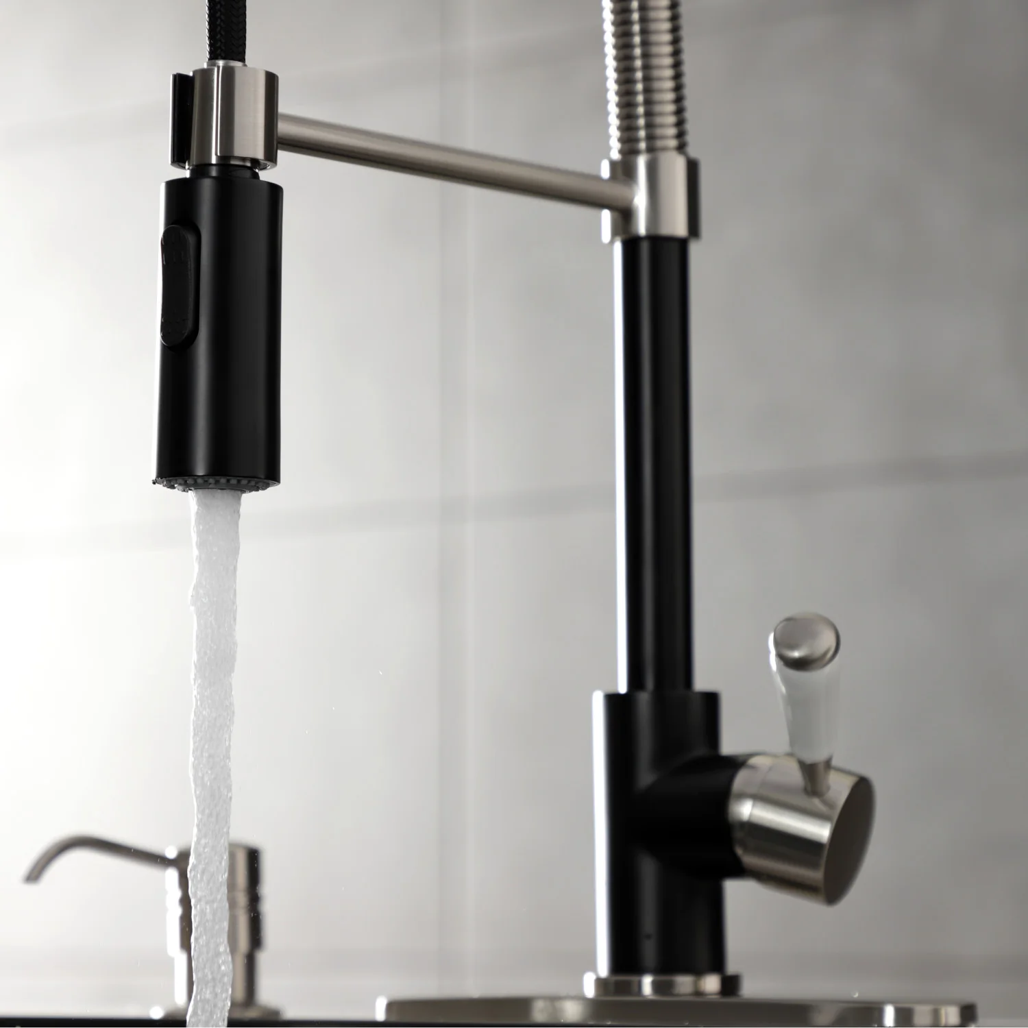 Kingston Tulare LS8779DPL - Paris Single-Handle 1-Hole Deck Mount Pre-Rinse Kitchen Faucet, Matte Black/Brushed Nickel - Image 6