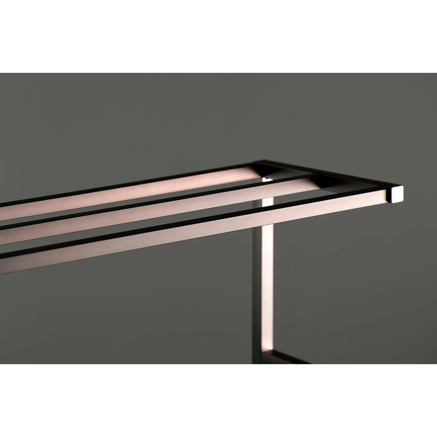 Kingston Sona SCC8365 - Edenscape 31-Inch Freestanding Pedestal 4-Tier Towel Rack, Oil Rubbed Bronze - Image 6