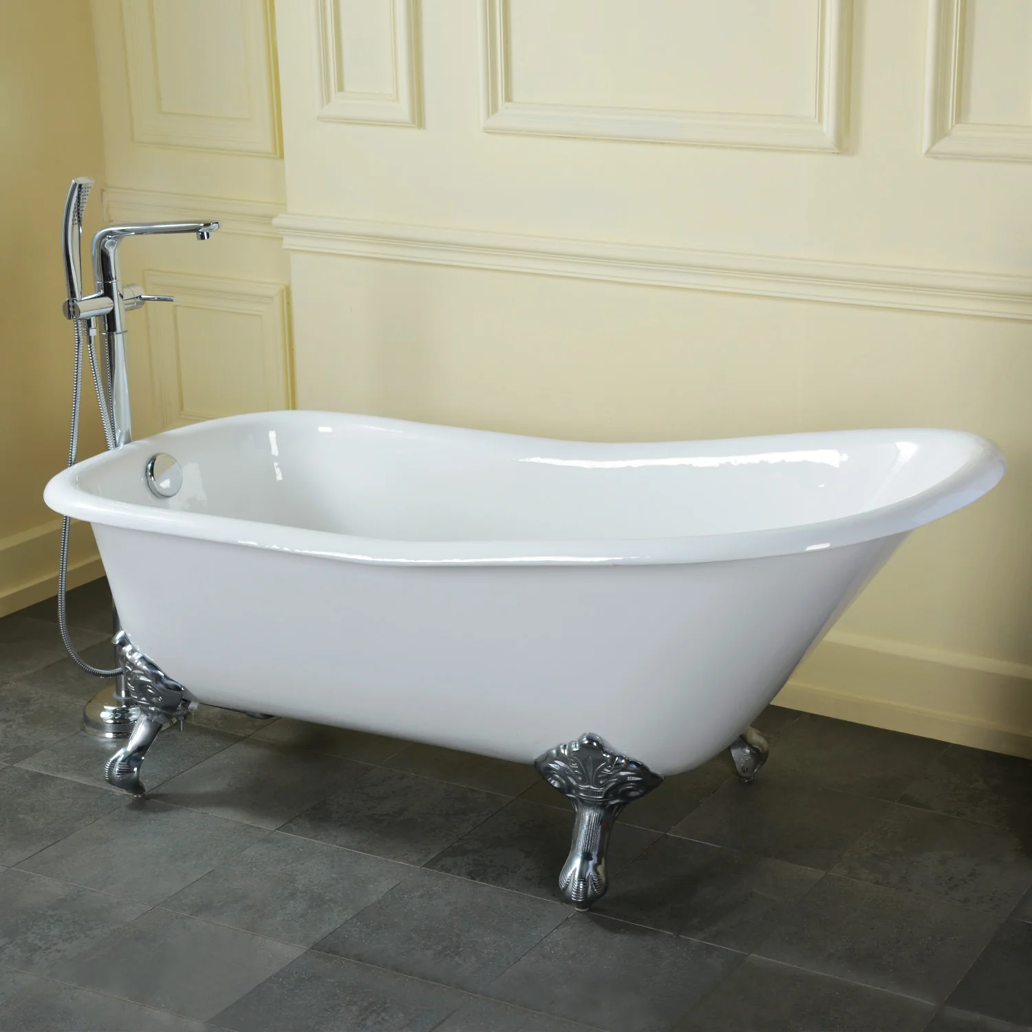 Kingston Heirloom VCTND6630NF1 - Aqua Eden 67-Inch Cast Iron Classic Flat-Rim Single Slipper Clawfoot Tub (No Faucet Drillings), White/Polished Chrome - Image 2